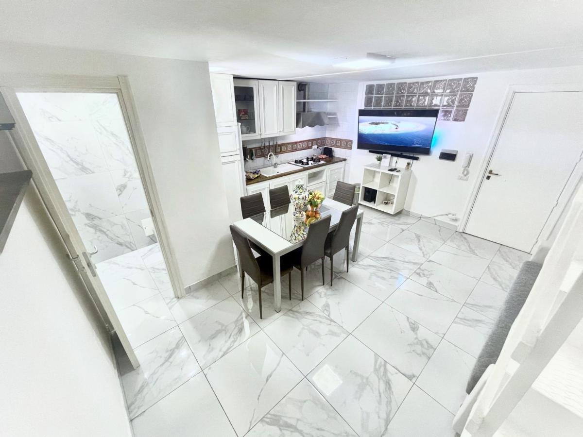 House Relax Apartment Centro Di Napoli 外观 照片