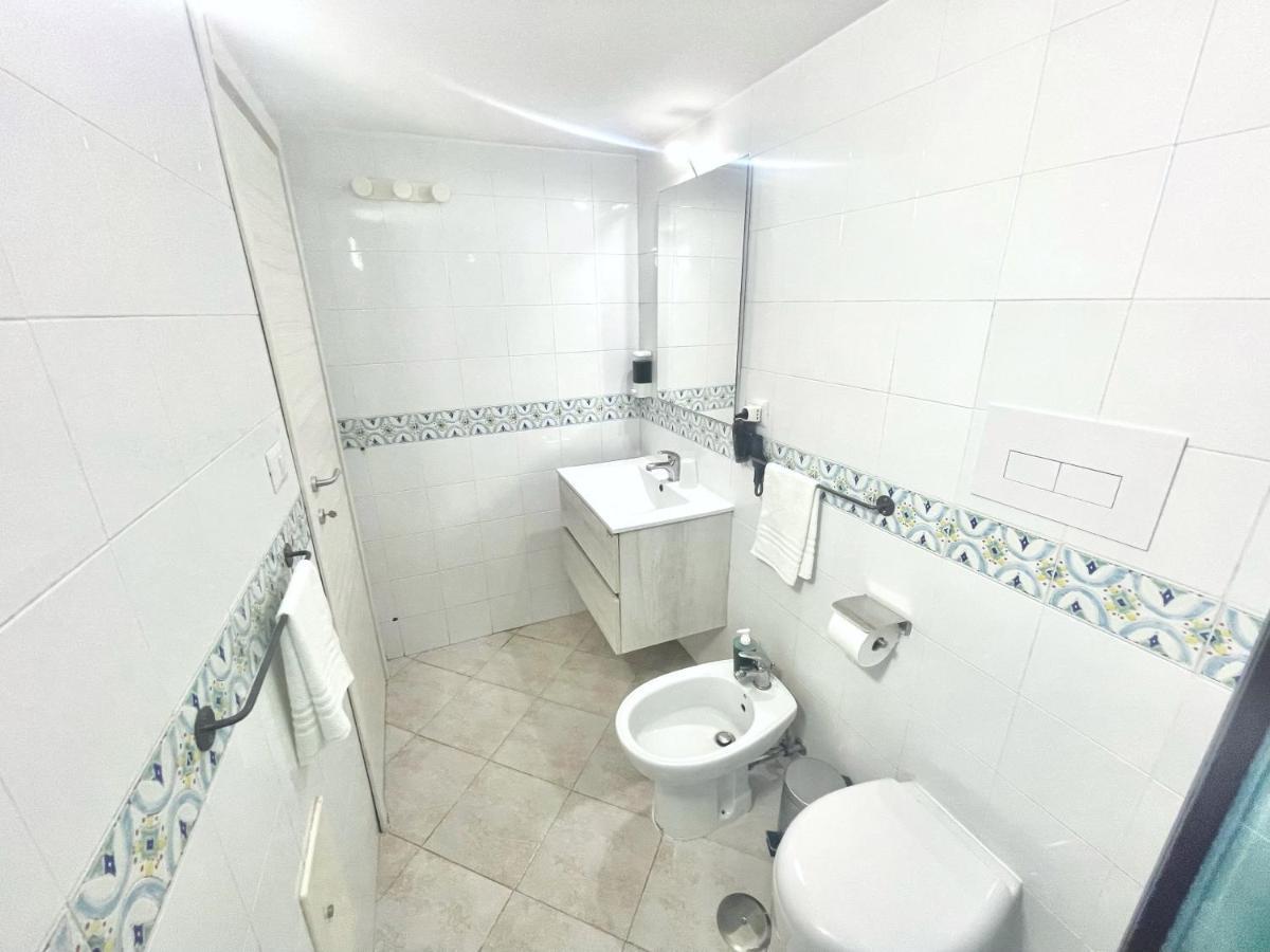 House Relax Apartment Centro Di Napoli 外观 照片